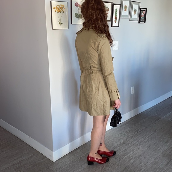 🧥 Banana republic water proof trench coat in color maverick tan - Picture 2 of 10